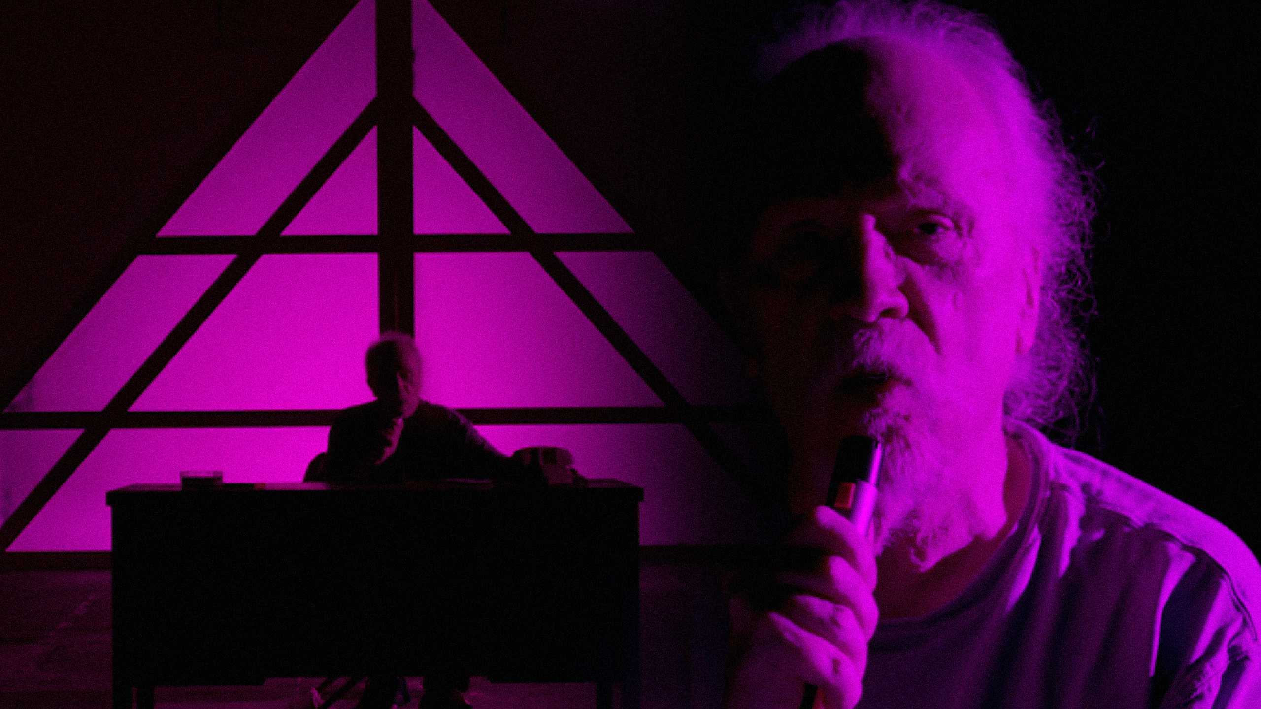 Backdrop for The Rise of the Synths