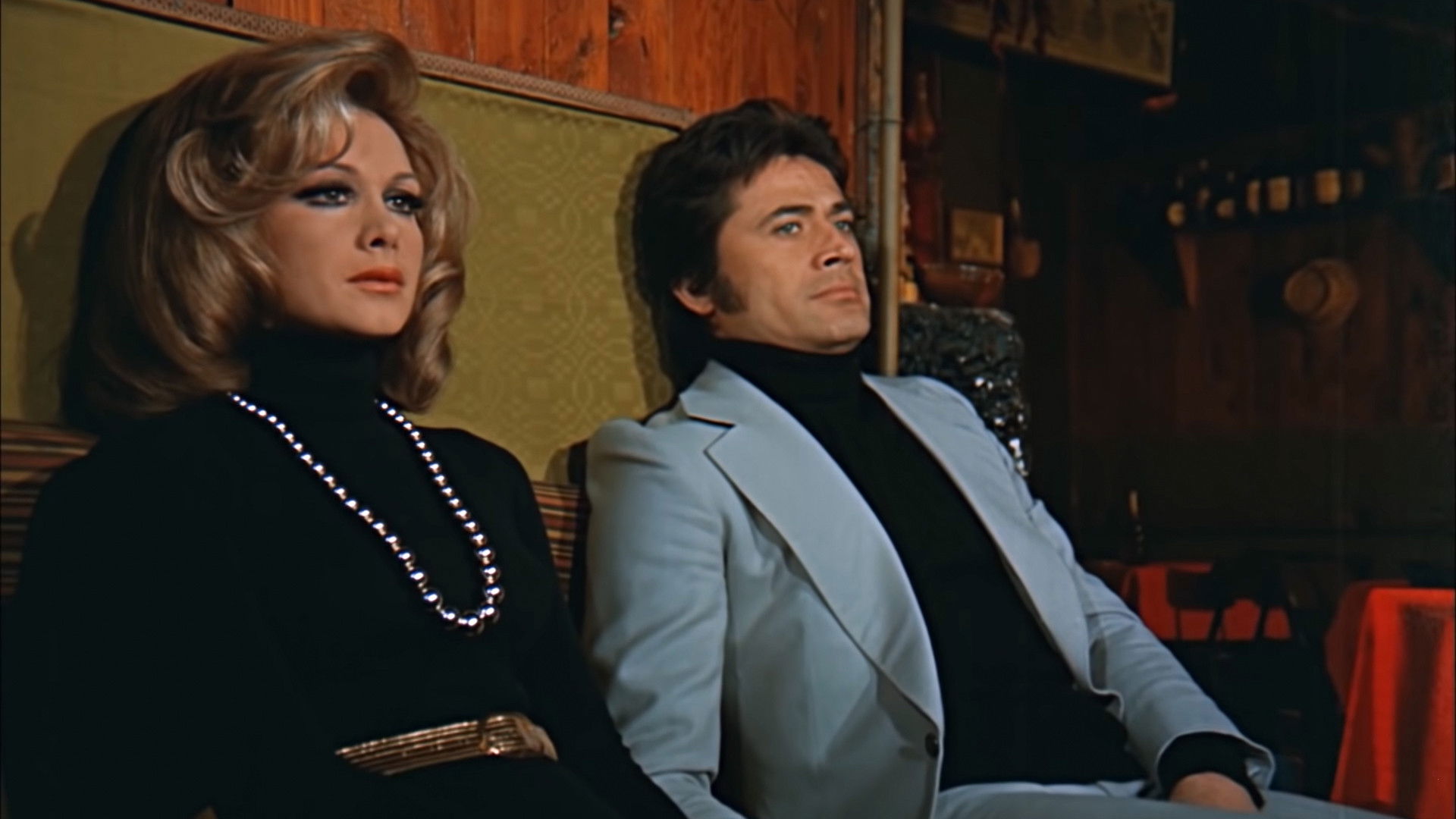 Backdrop for Acı Hayat