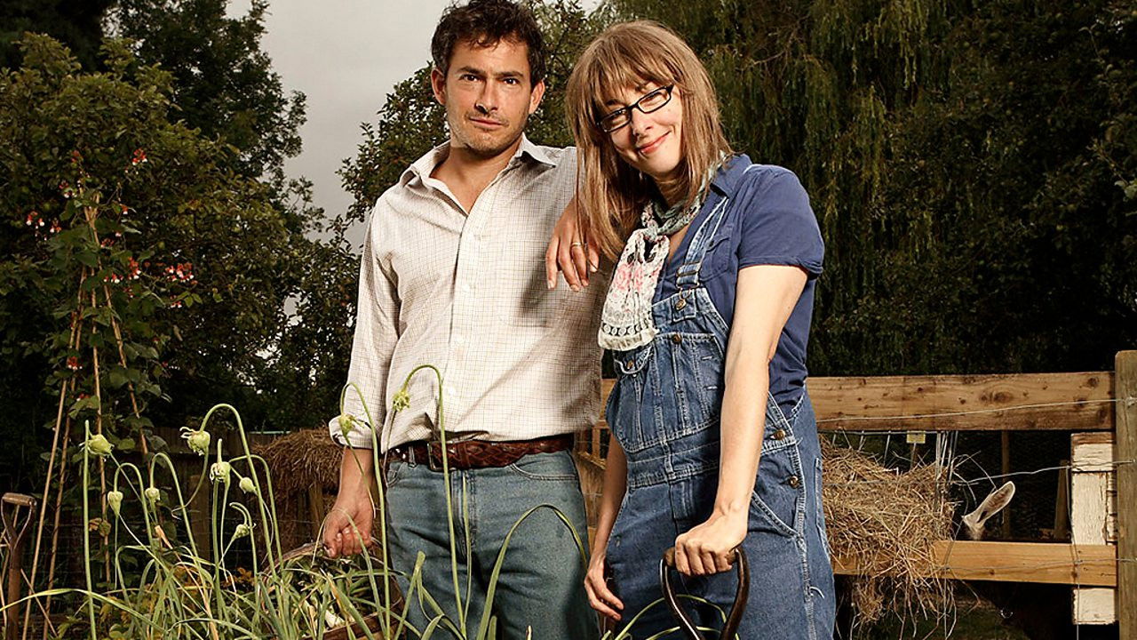 Backdrop for Giles And Sue Live The Good Life