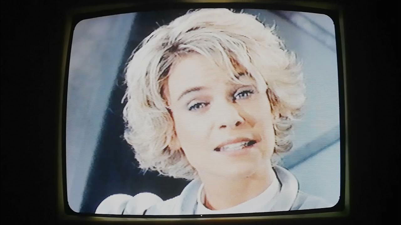 Backdrop for Annie Brocoli dans l'espace