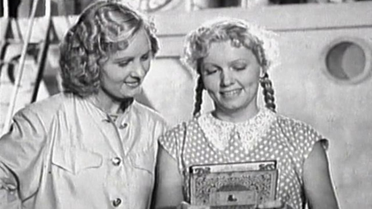 Backdrop for White Acacia