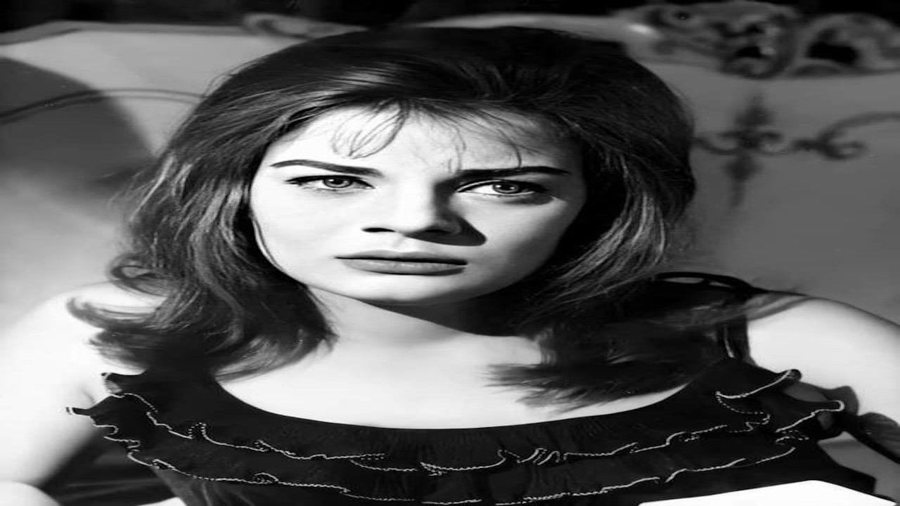 Backdrop for دعني والدموع