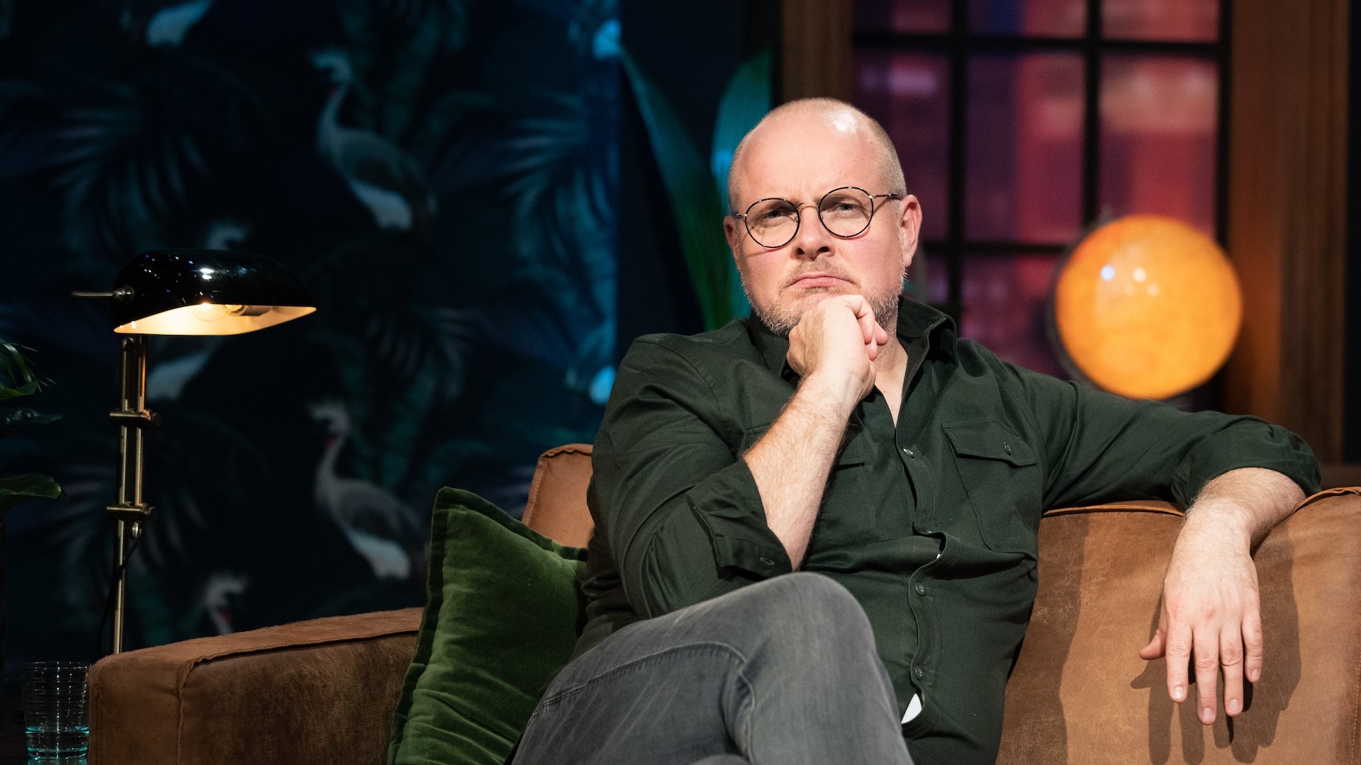 Backdrop for Gjett hvem!