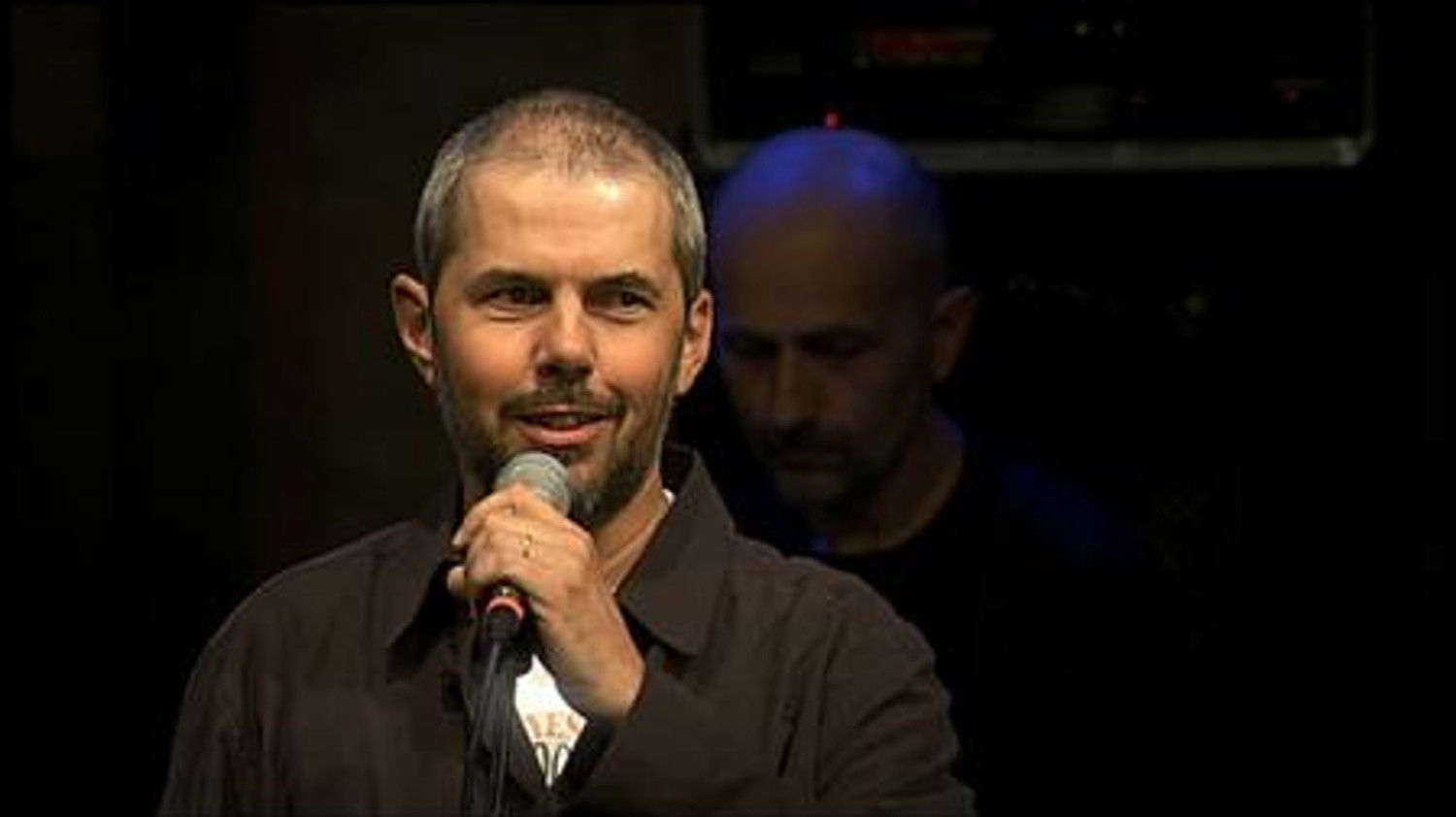 Backdrop for Ebeni v zahradě