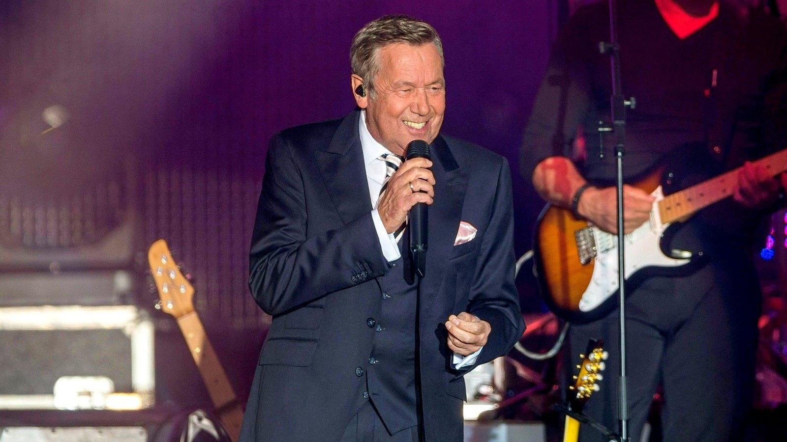 Backdrop for Roland Kaiser - vom Findelkind zum Superstar