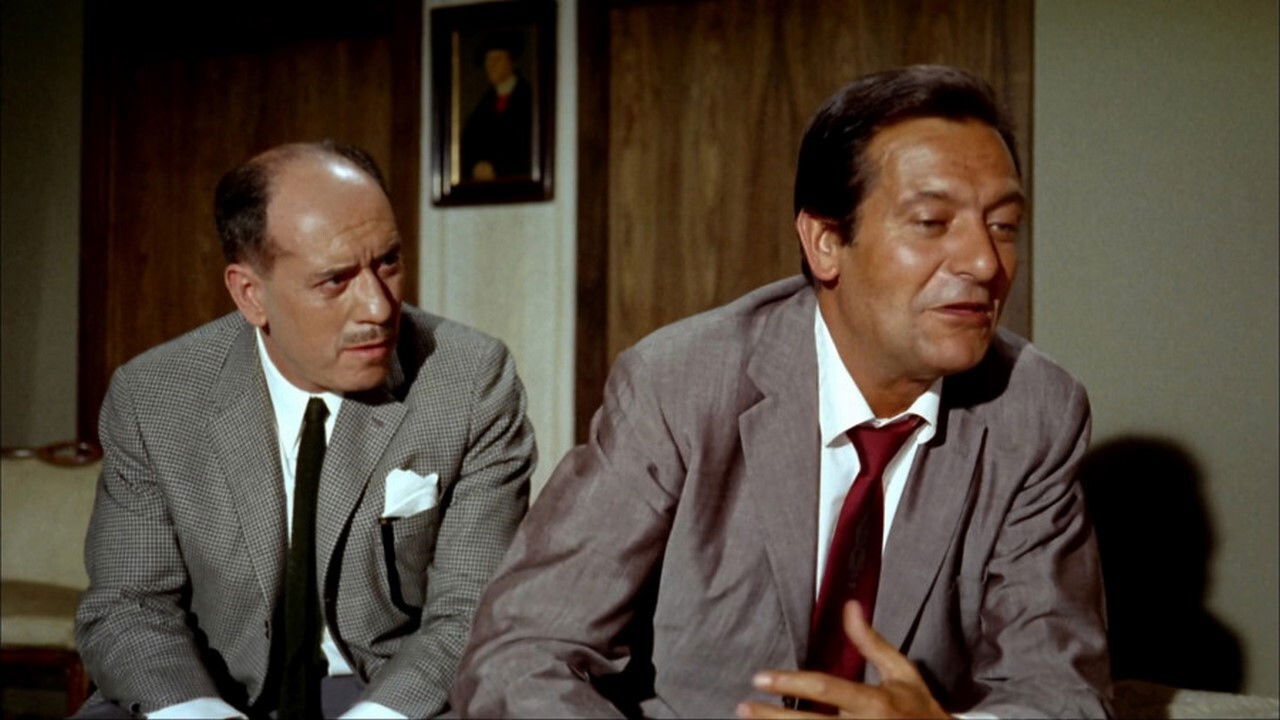 Backdrop for Operación Plus Ultra