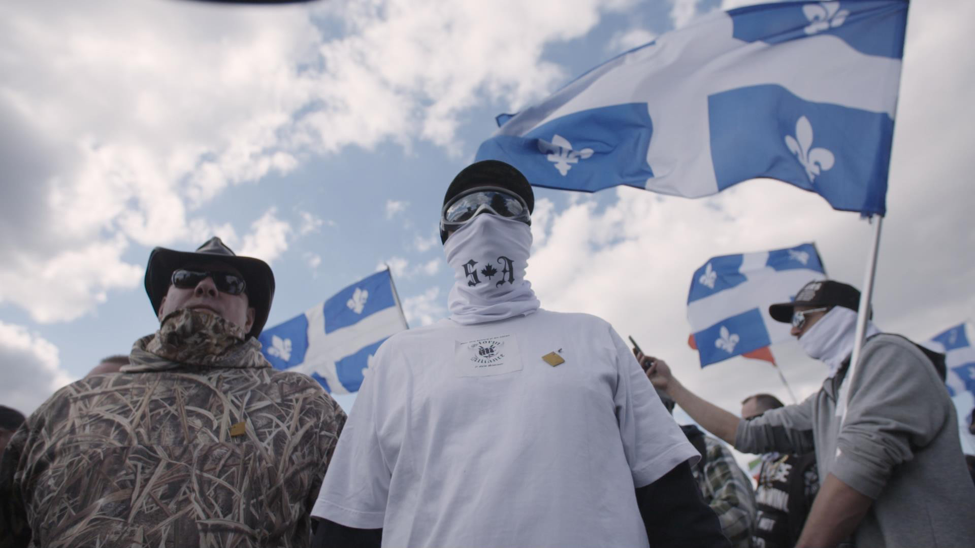 Backdrop for La bombe