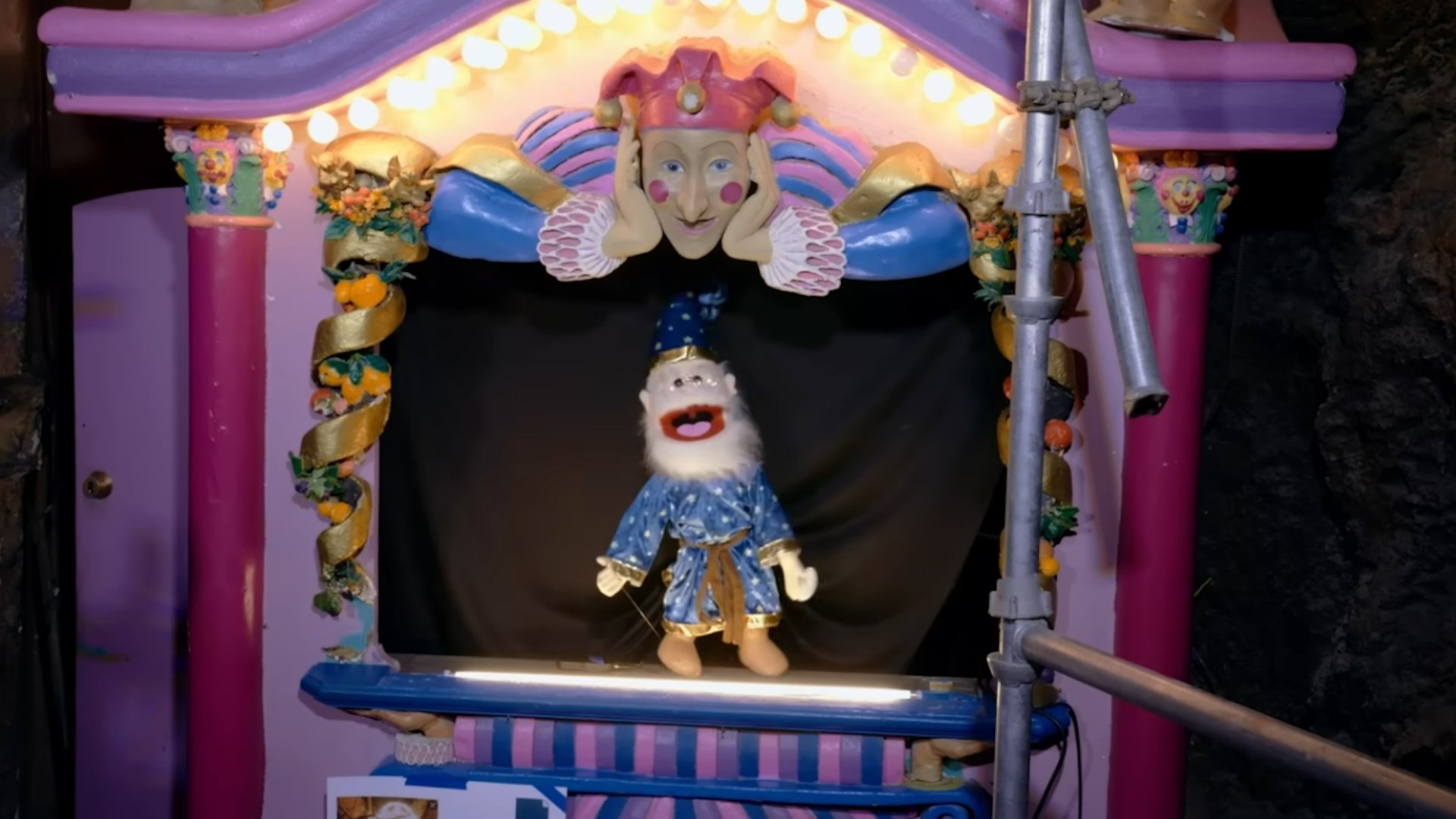 Backdrop for ¡Casa Bonita Mi Amor!