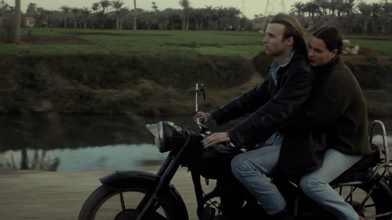 Backdrop for Dis: A Story About Love