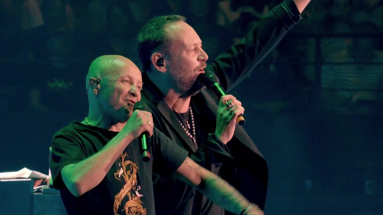 Backdrop for Tryo, le concert des XXV ans à l'Accor Arena