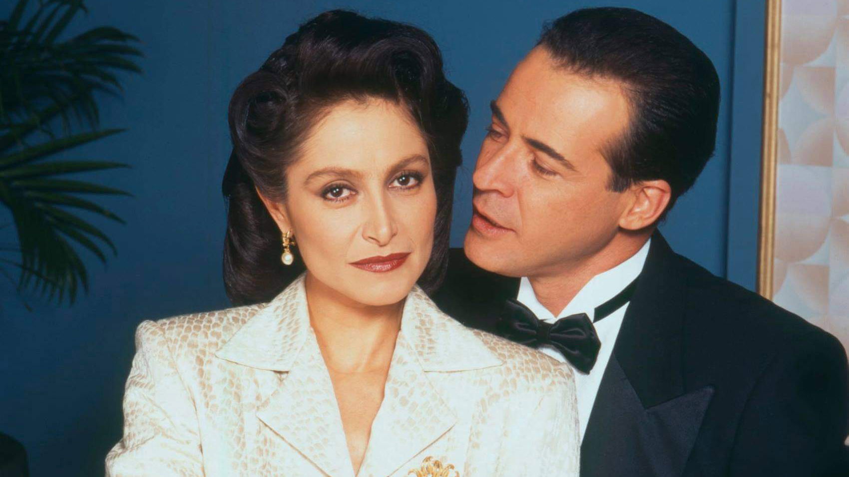 Backdrop for Si Dios Me Quita La Vida