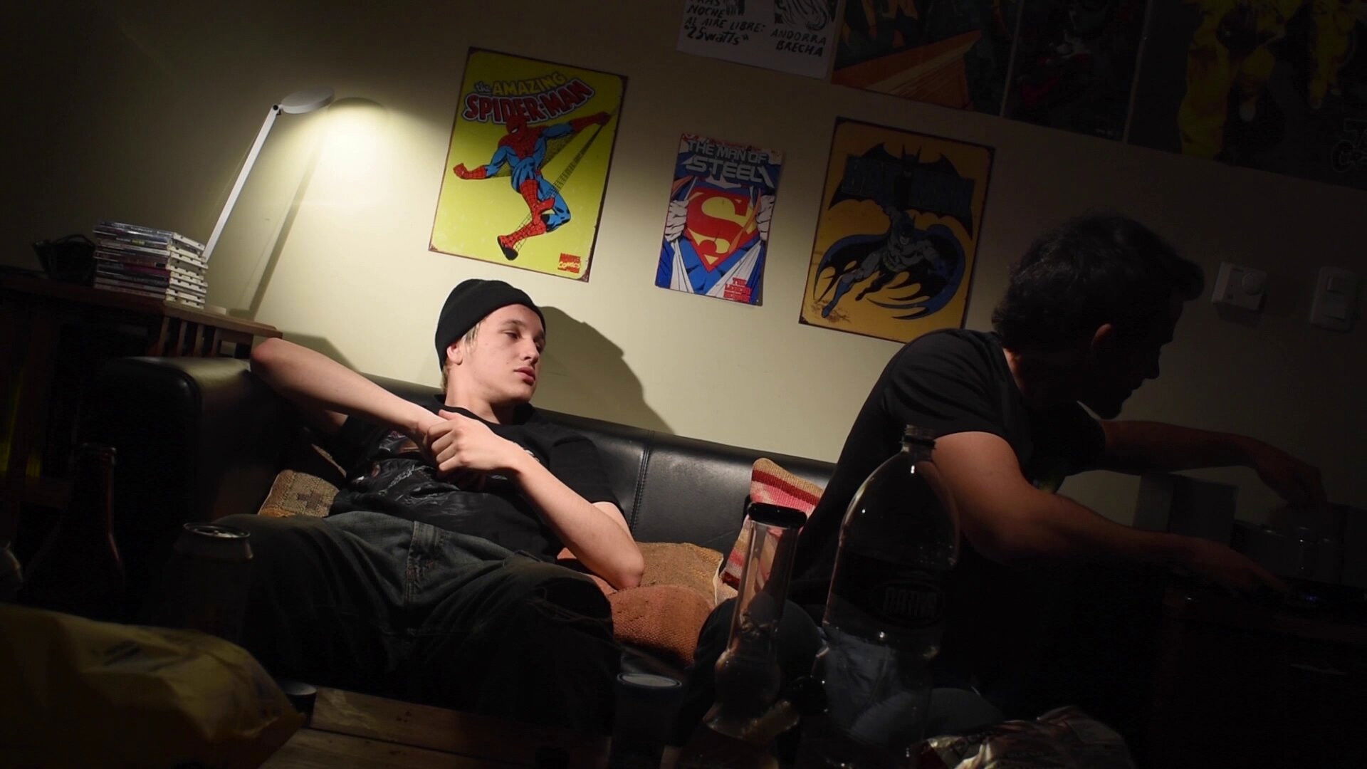 Backdrop for Los Peligros de Fumar en el Sillón