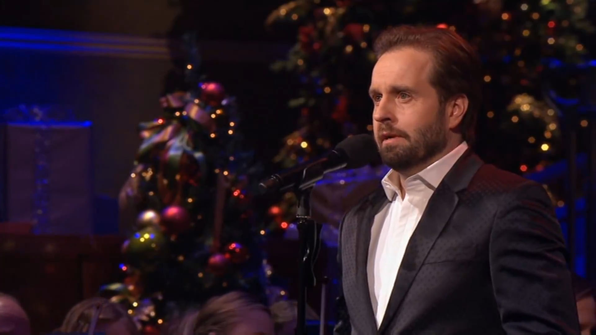 Backdrop for Home for the Holidays: Mormon Tabernacle Choir and the Orchestra at Temple Square