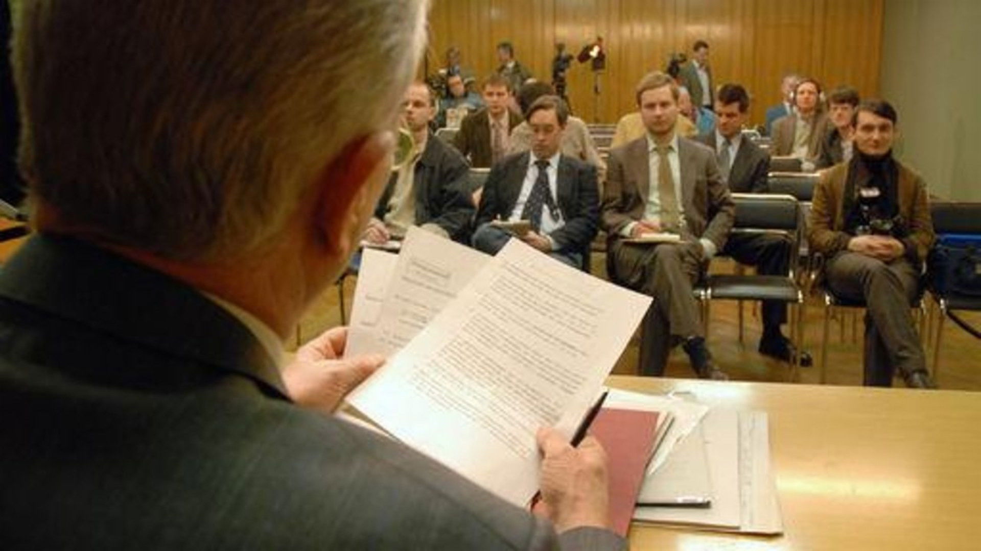 Backdrop for Schabowskis Zettel - Die Nacht, als die Mauer fiel