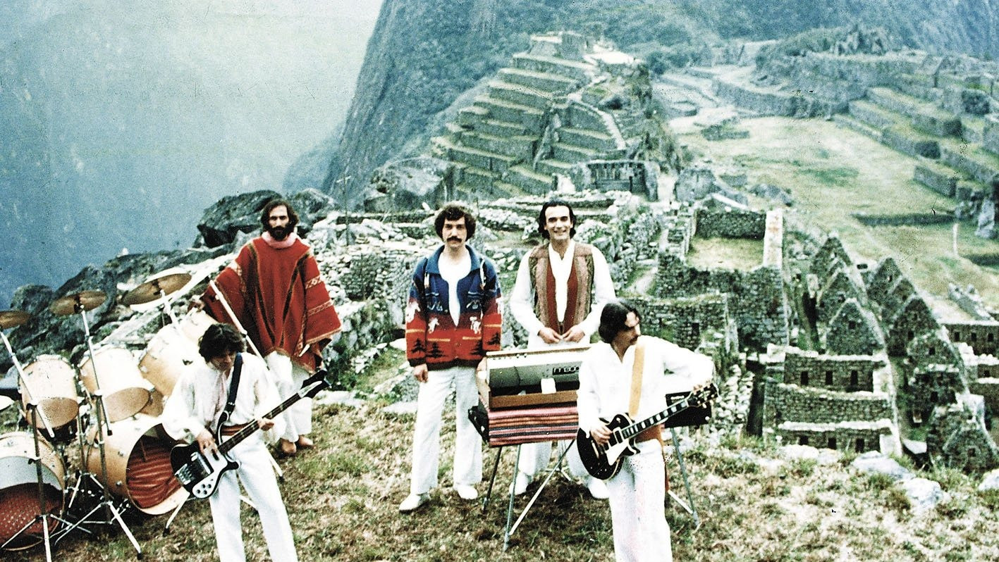 Backdrop for Las alturas de Macchu Picchu