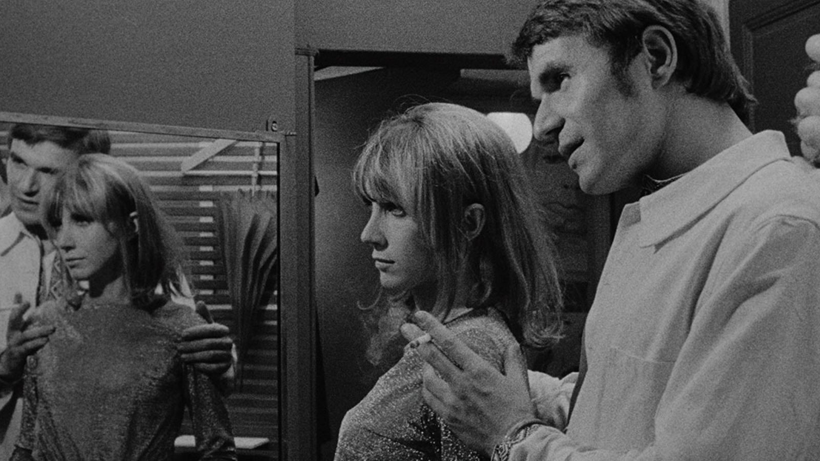 Backdrop for L'Amour fou