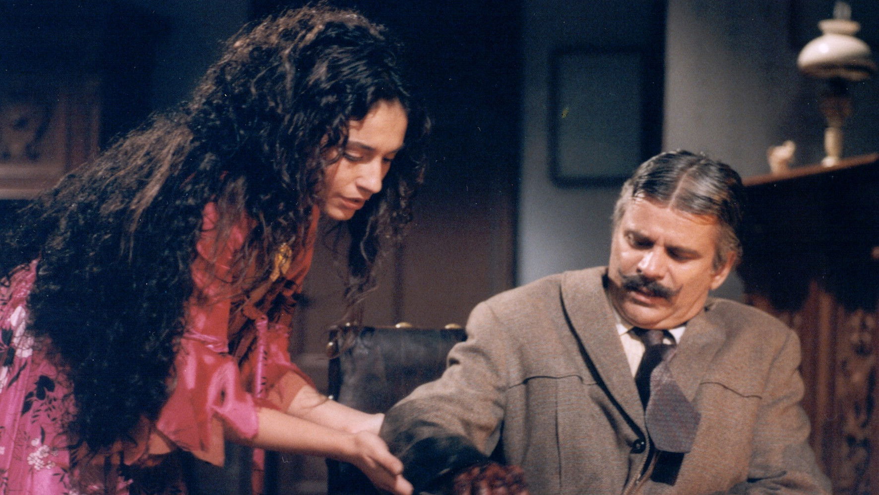 Backdrop for Krásná čarodějka