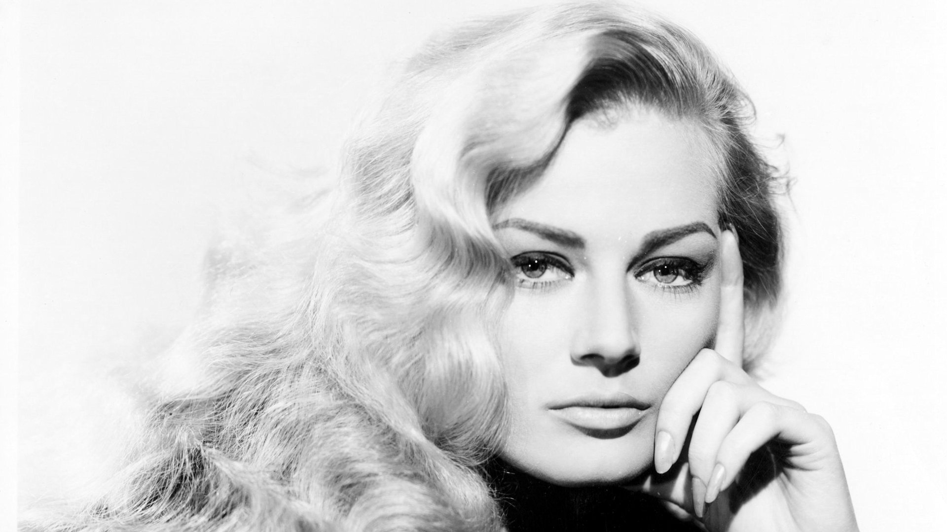 Backdrop for Screaming Mimi