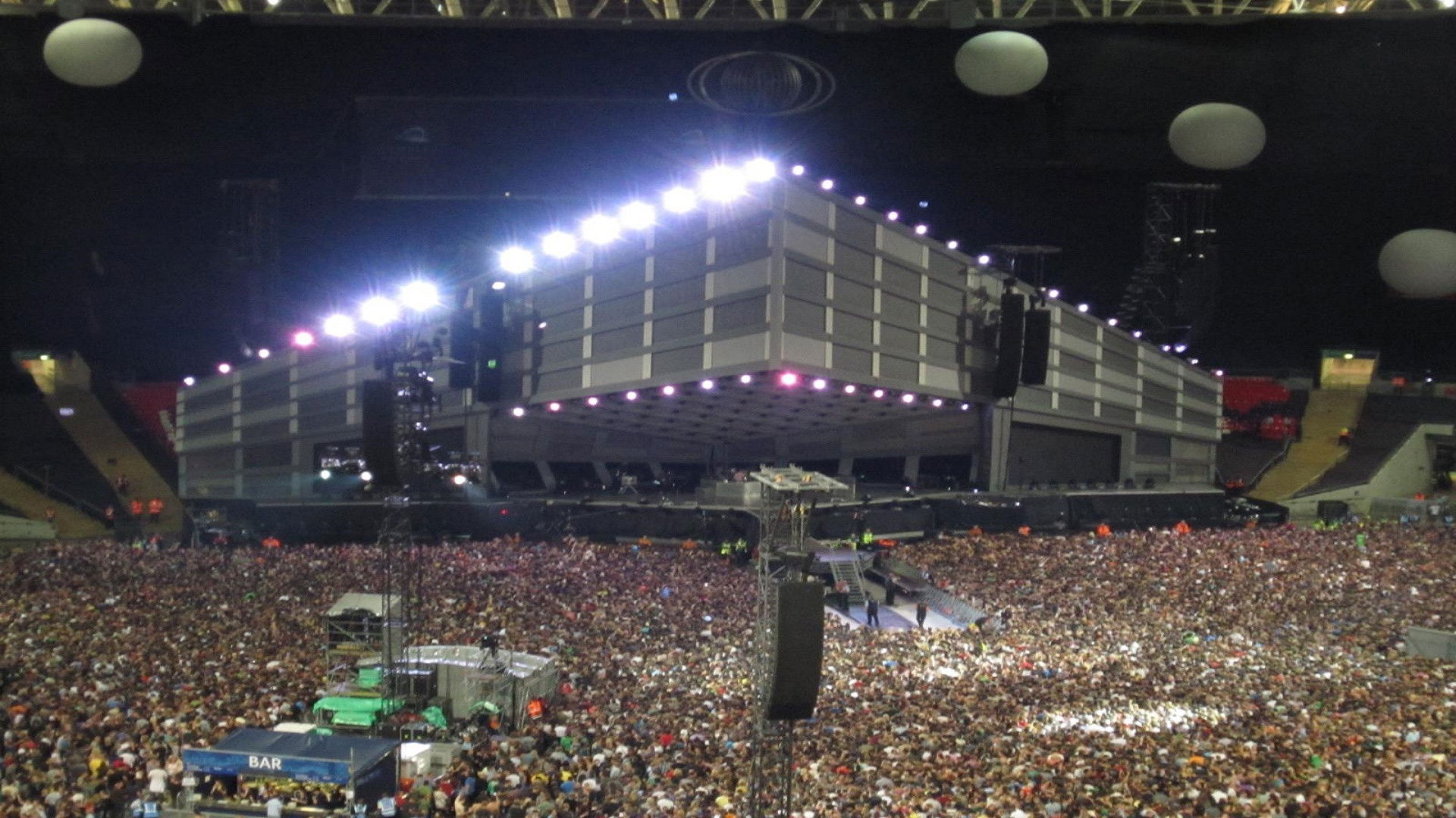Backdrop for Muse - Live From Wembley Stadium 2007
