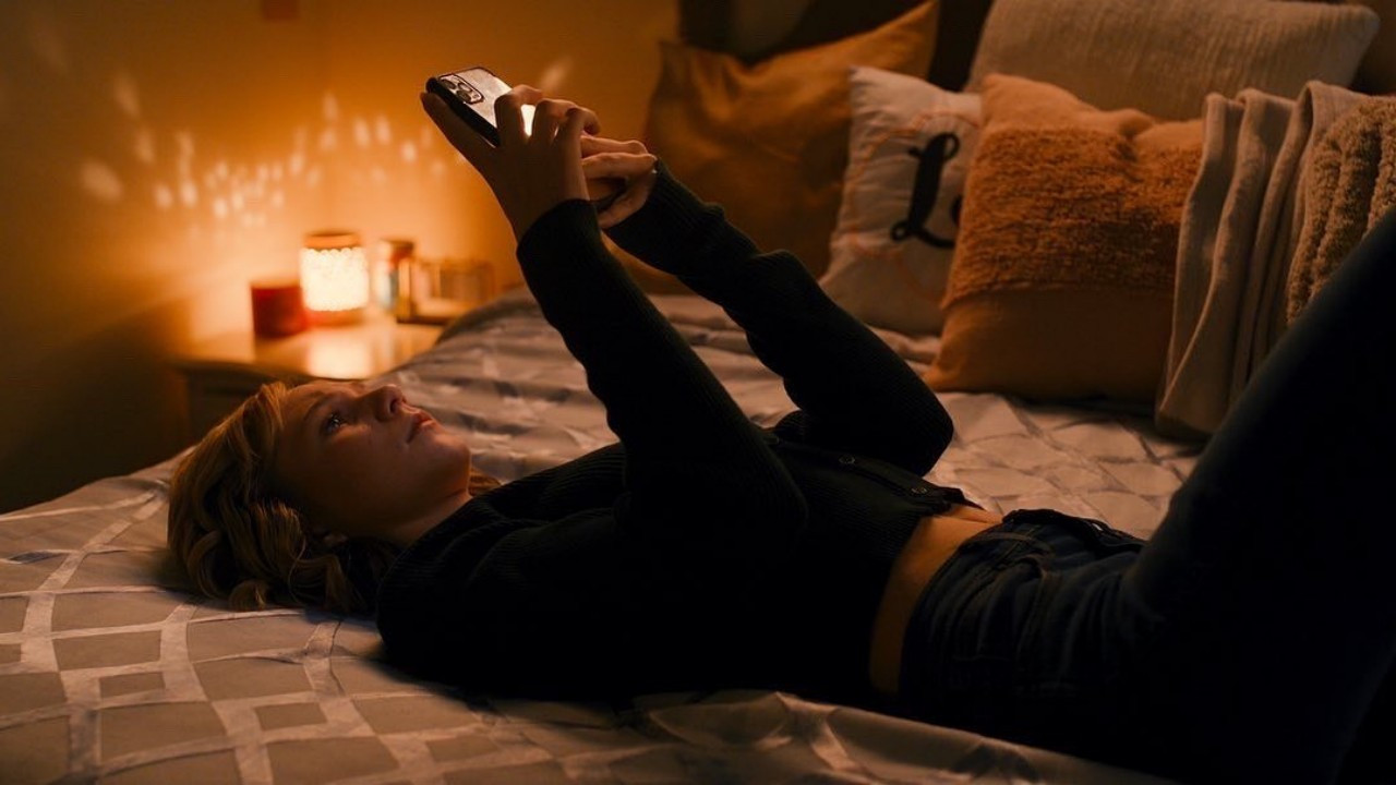 Backdrop for Sharing the Floor