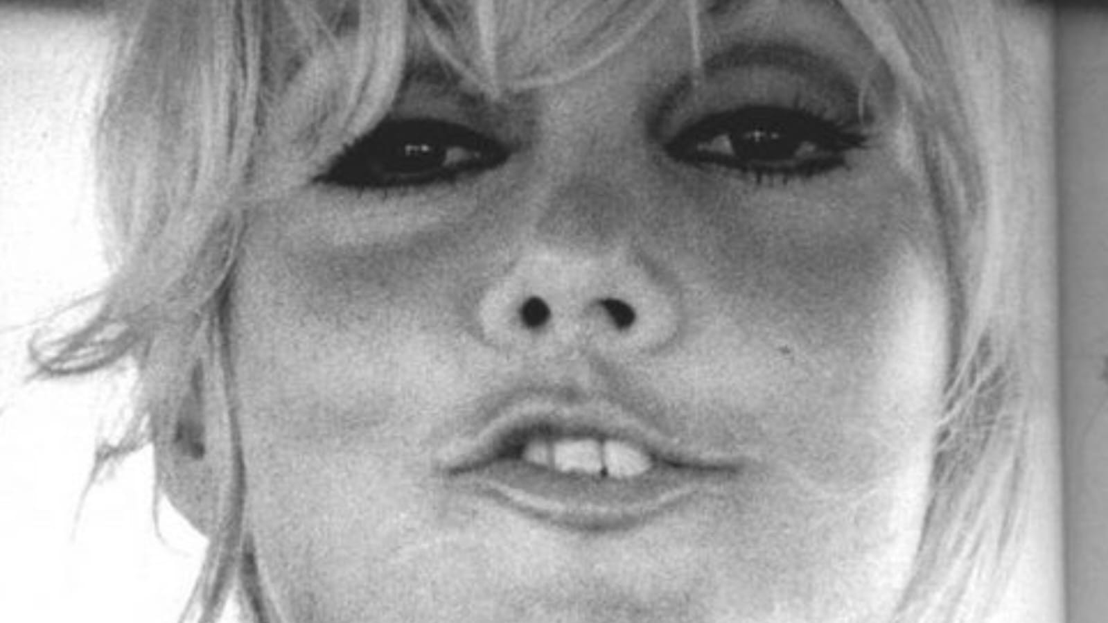 Backdrop for The Woman of Everyone