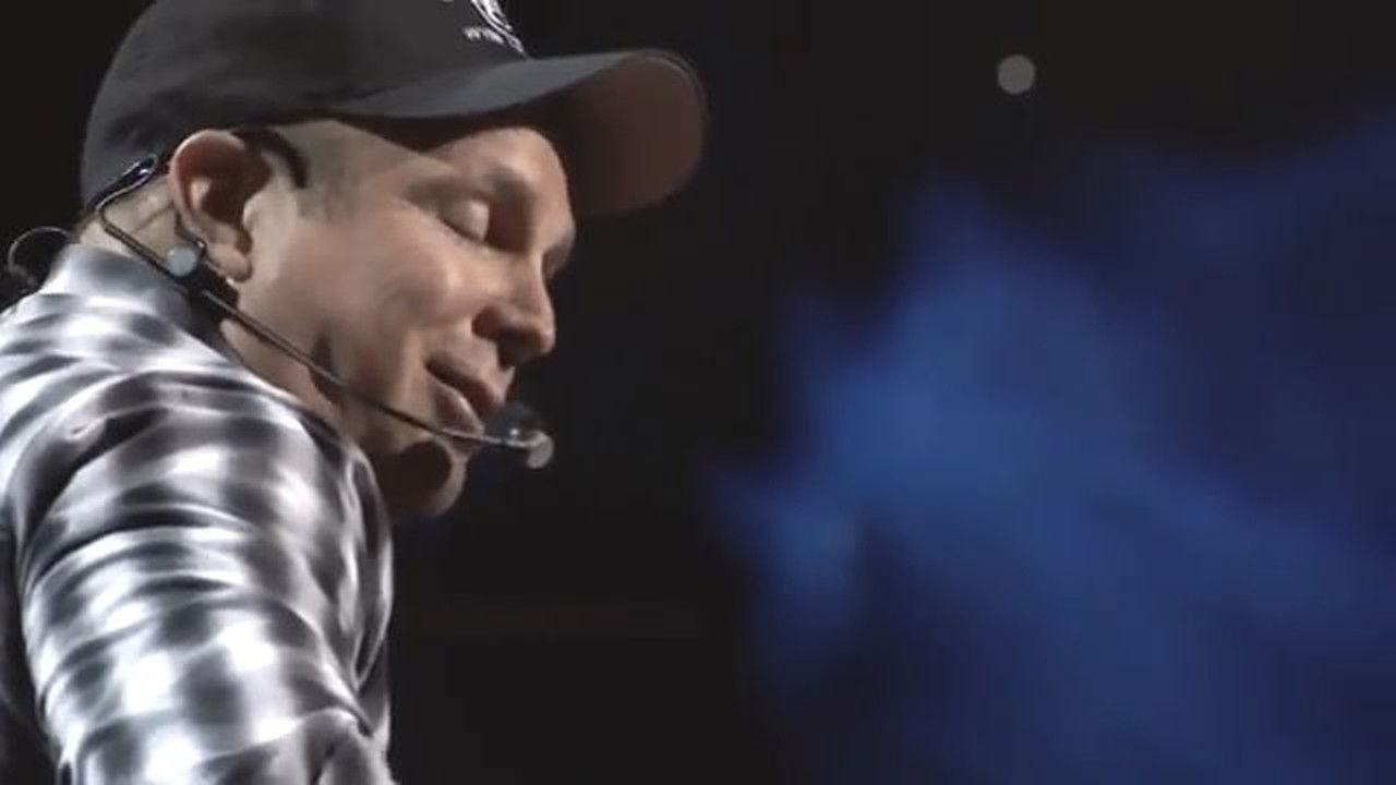 Backdrop for Garth Brooks: Blame It All On My Roots: Live At The Wynn