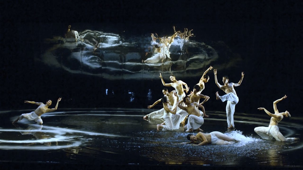 Backdrop for Cloud Gate Dance Theatre of Taiwan: Moon Water