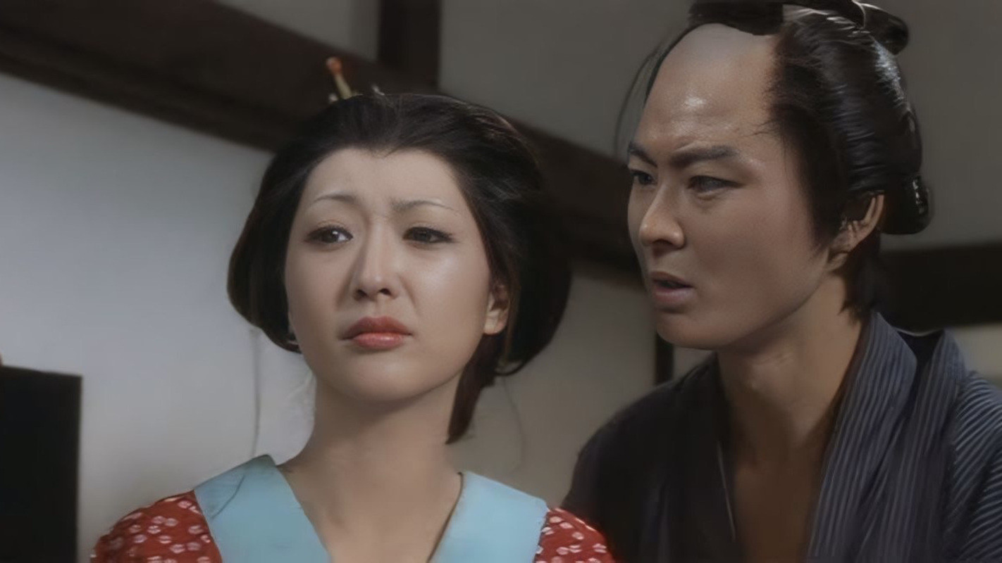 Backdrop for Glorious Moment: A Woman's Scroll