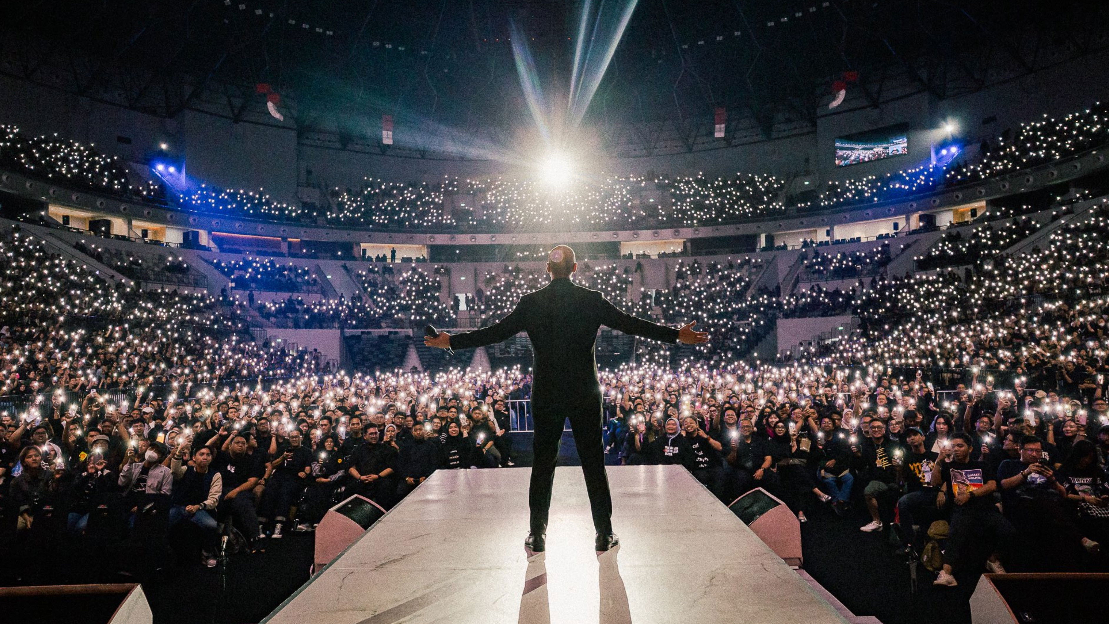 Backdrop for Mens Rea