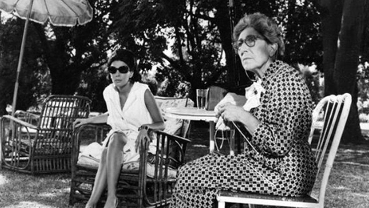 Backdrop for Una máscara para Ana