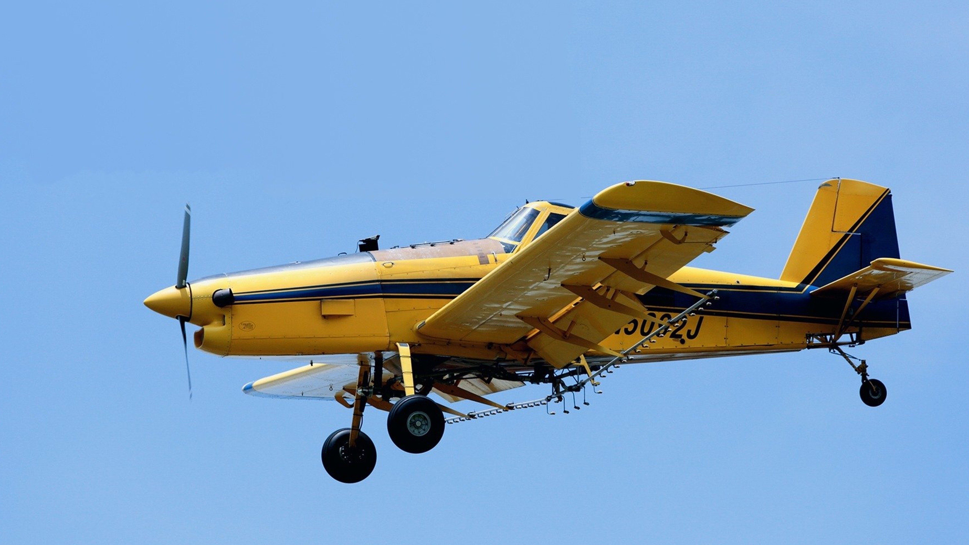 Backdrop for Airplane Repo