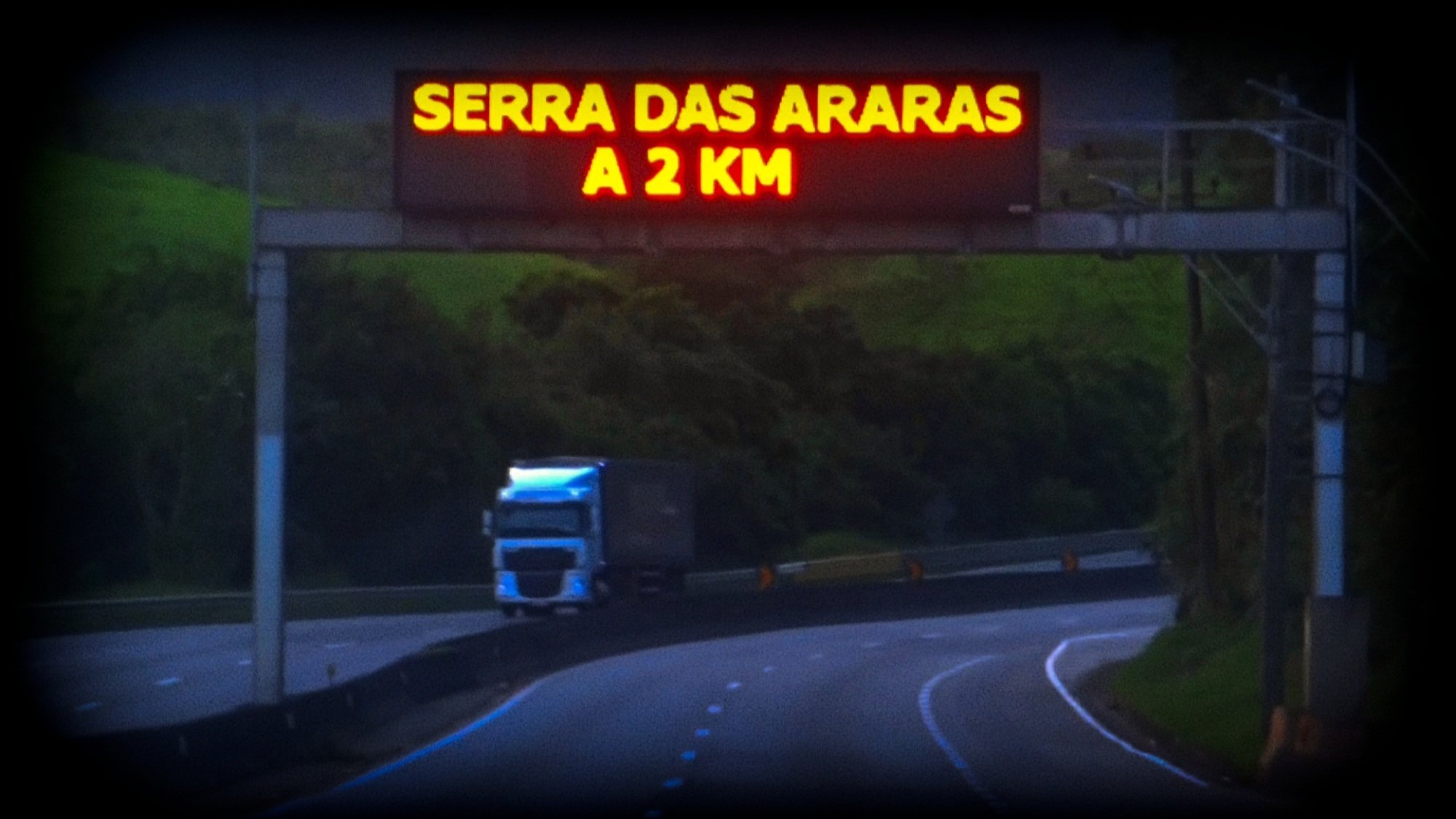 Backdrop for Saudade de Coisas, Saudade de Casa