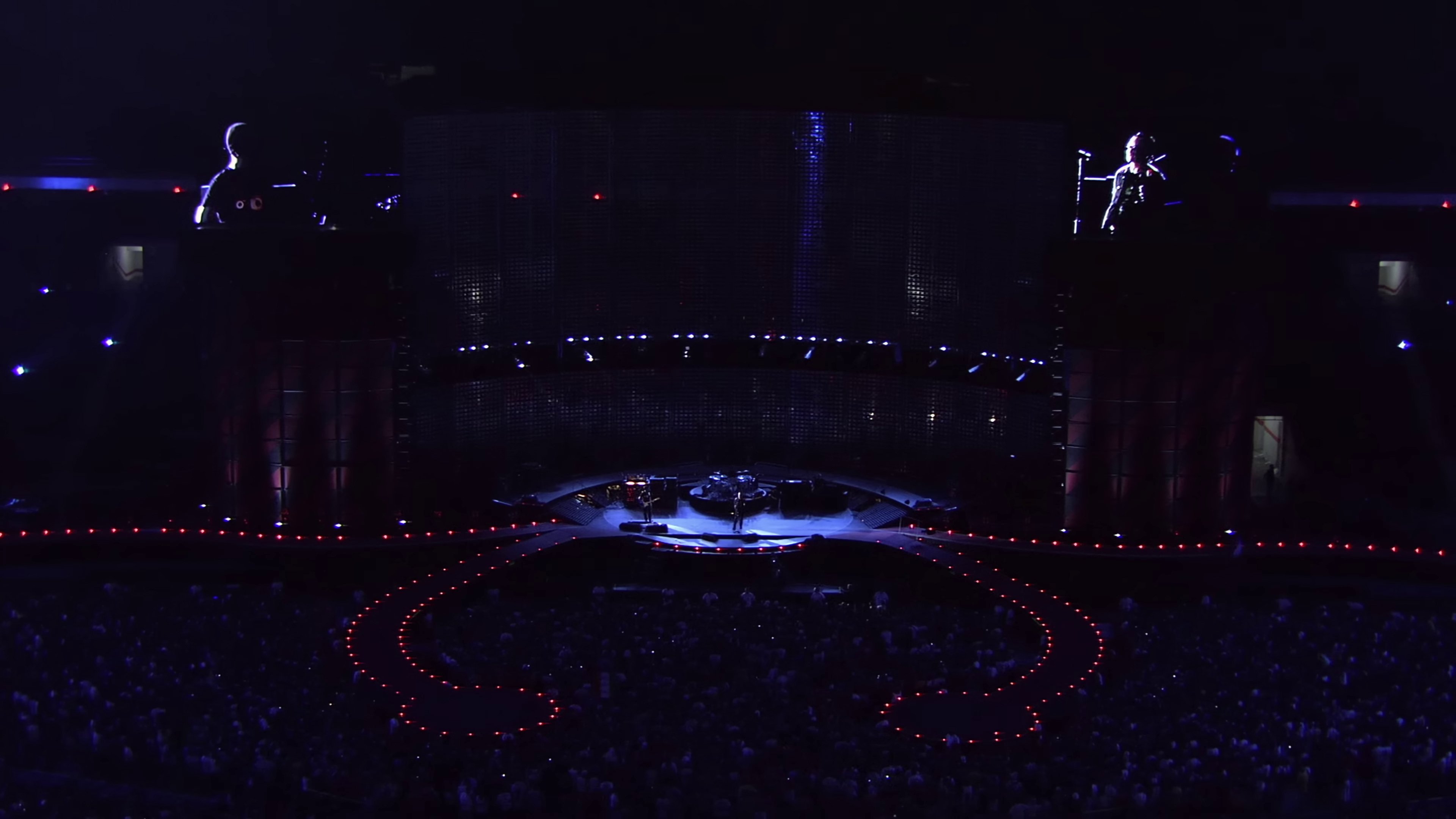 Backdrop for U2: Vertigo 05 - Live from Milan