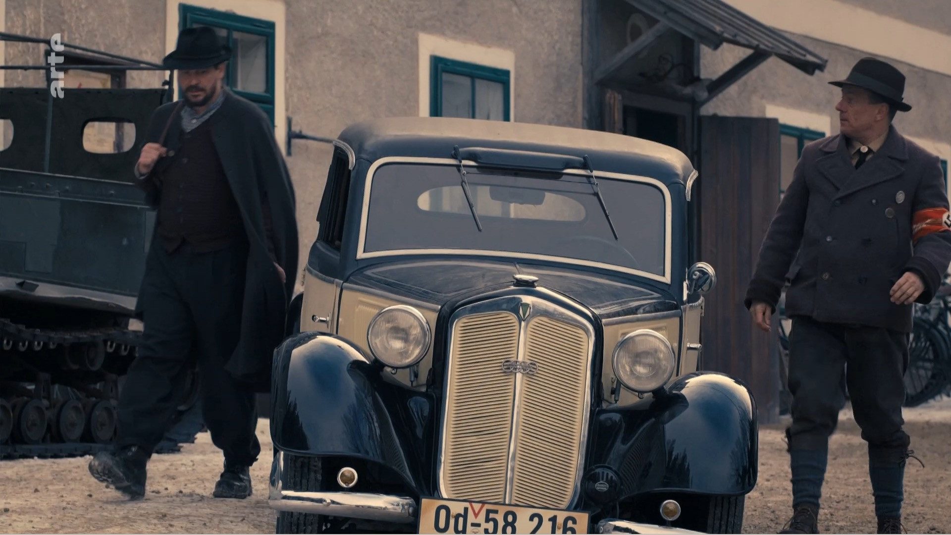 Backdrop for Ein Dorf wehrt sich