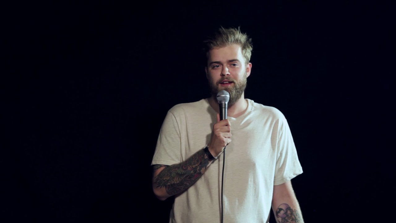 Backdrop for Martin Nørgaard: En Time på Huset