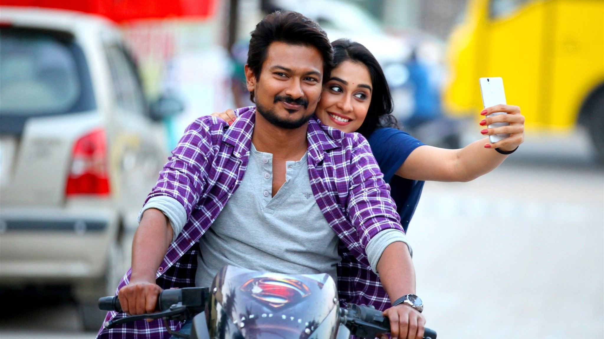 Backdrop for Saravanan Irukka Bayamaen