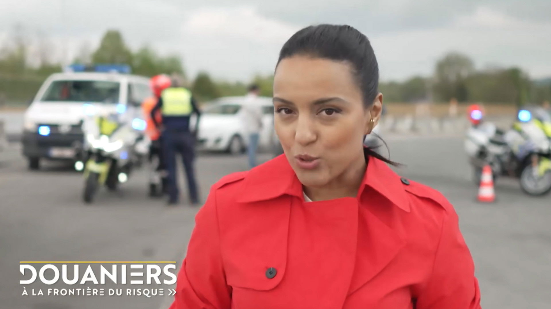 Backdrop for Douaniers : à la frontière du risque