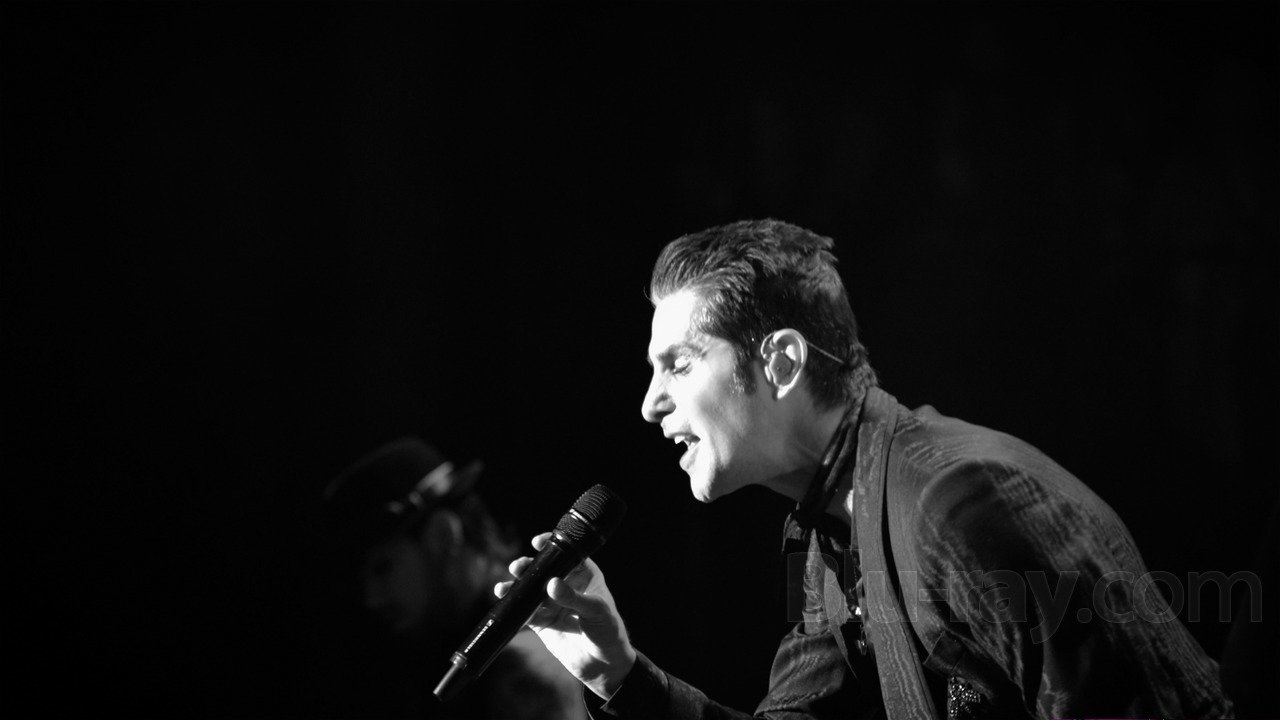 Backdrop for Jane's Addiction - Ritual de lo Habitual - Alive at 25