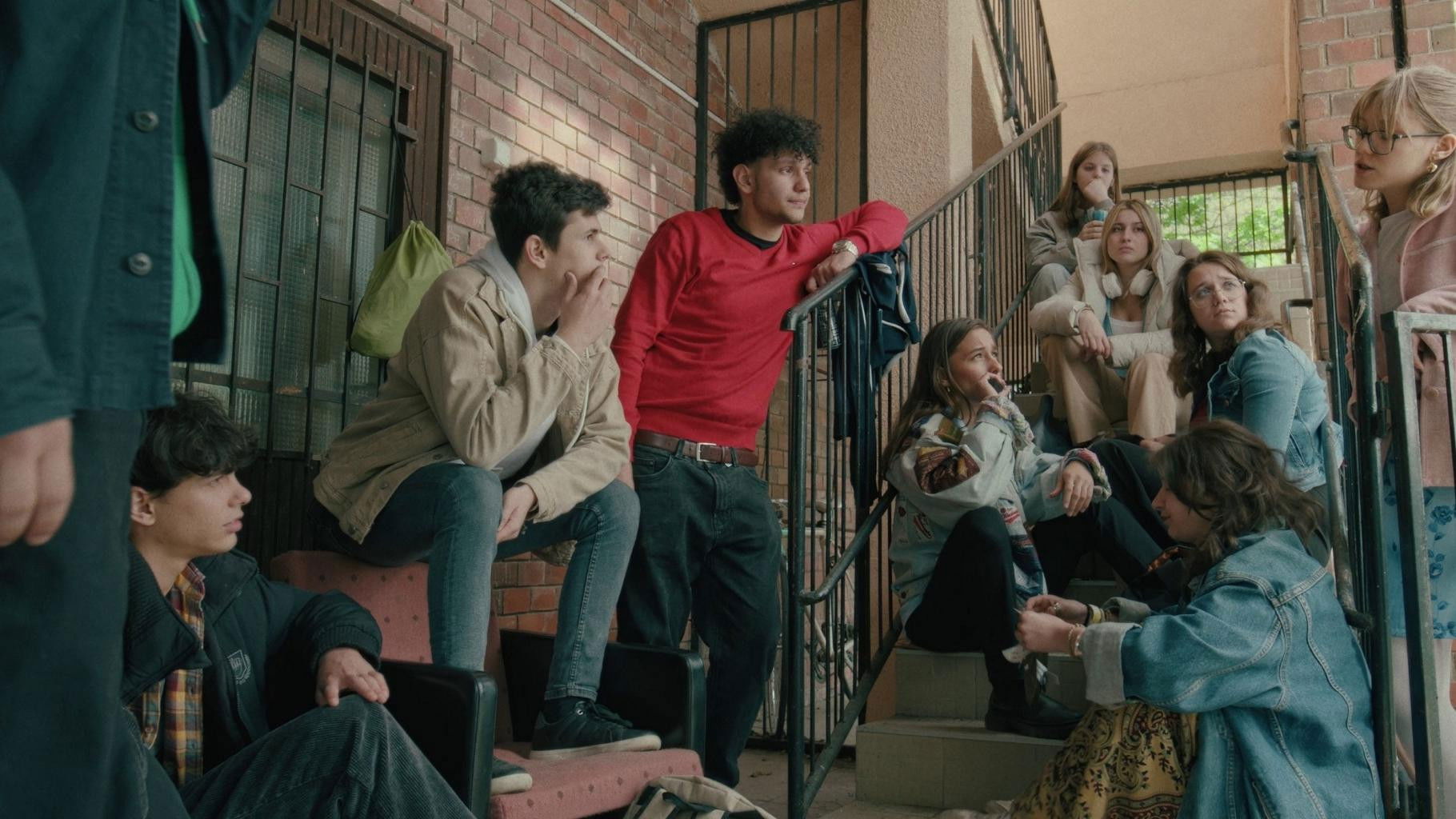 Backdrop for Csak ki ne derüljön!