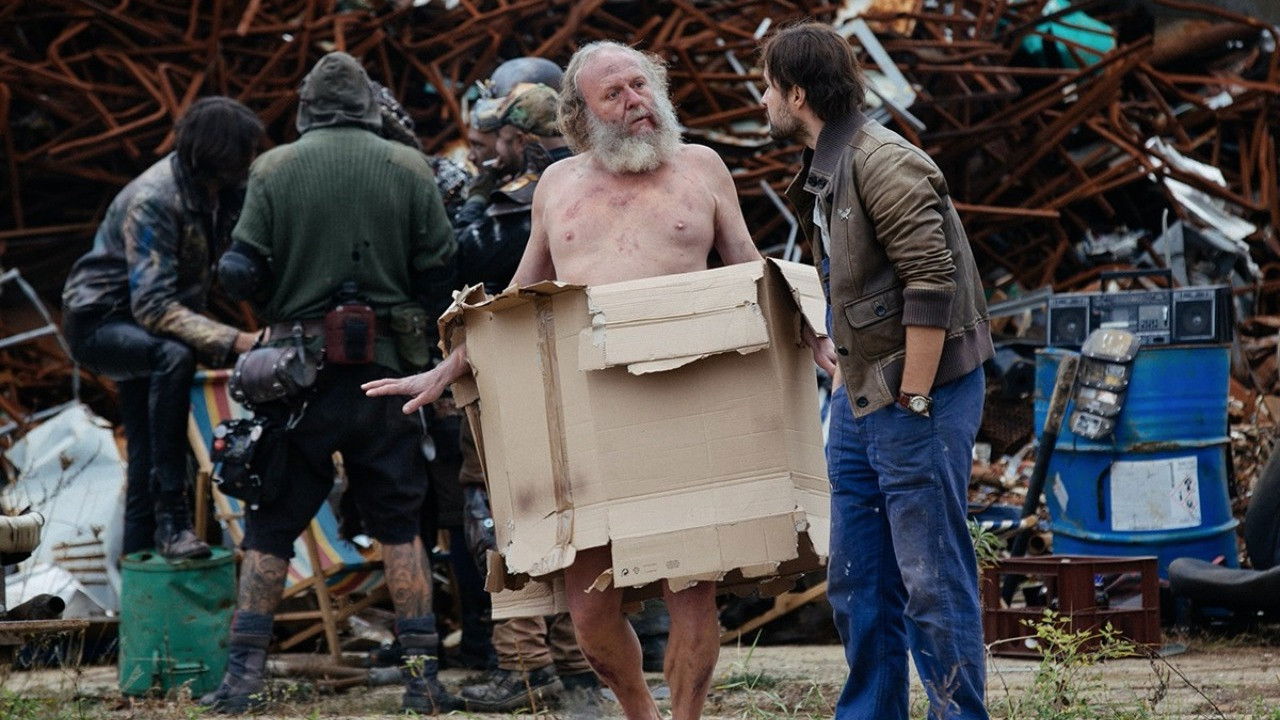 Backdrop for Mstitel