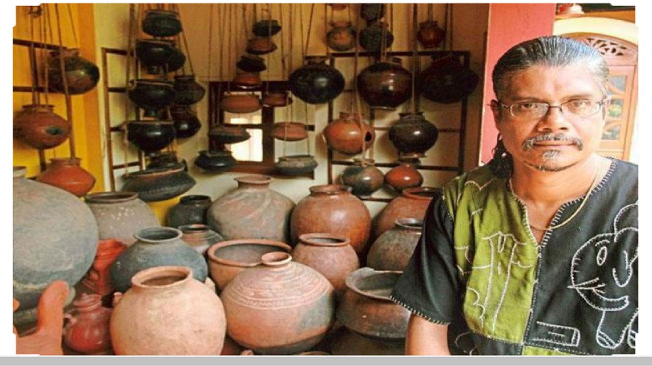 Backdrop for Portrait of a Goan Collector