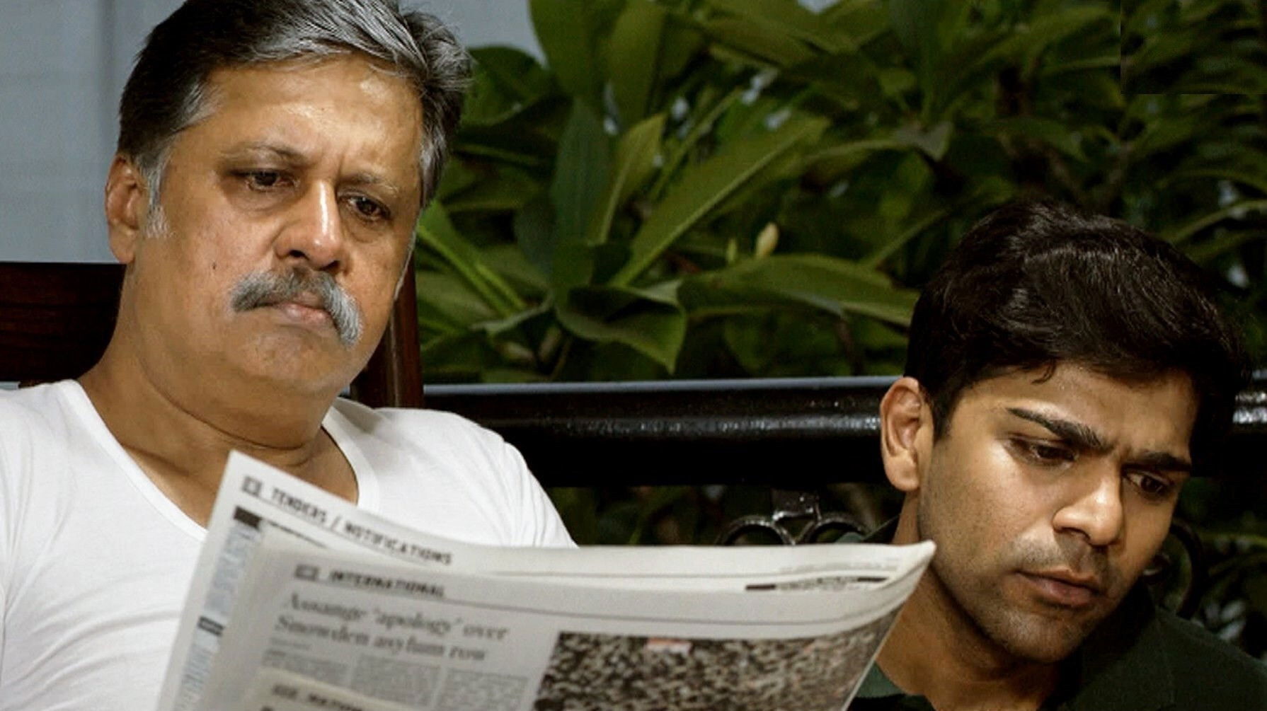 Backdrop for Vellaiya Irukiravan Poi Solla Maatan