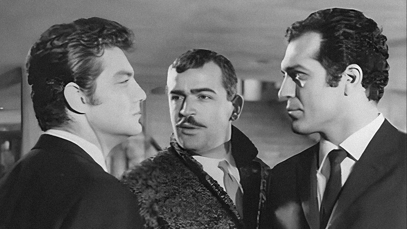 Backdrop for Silahları Ellerinde Öldüler