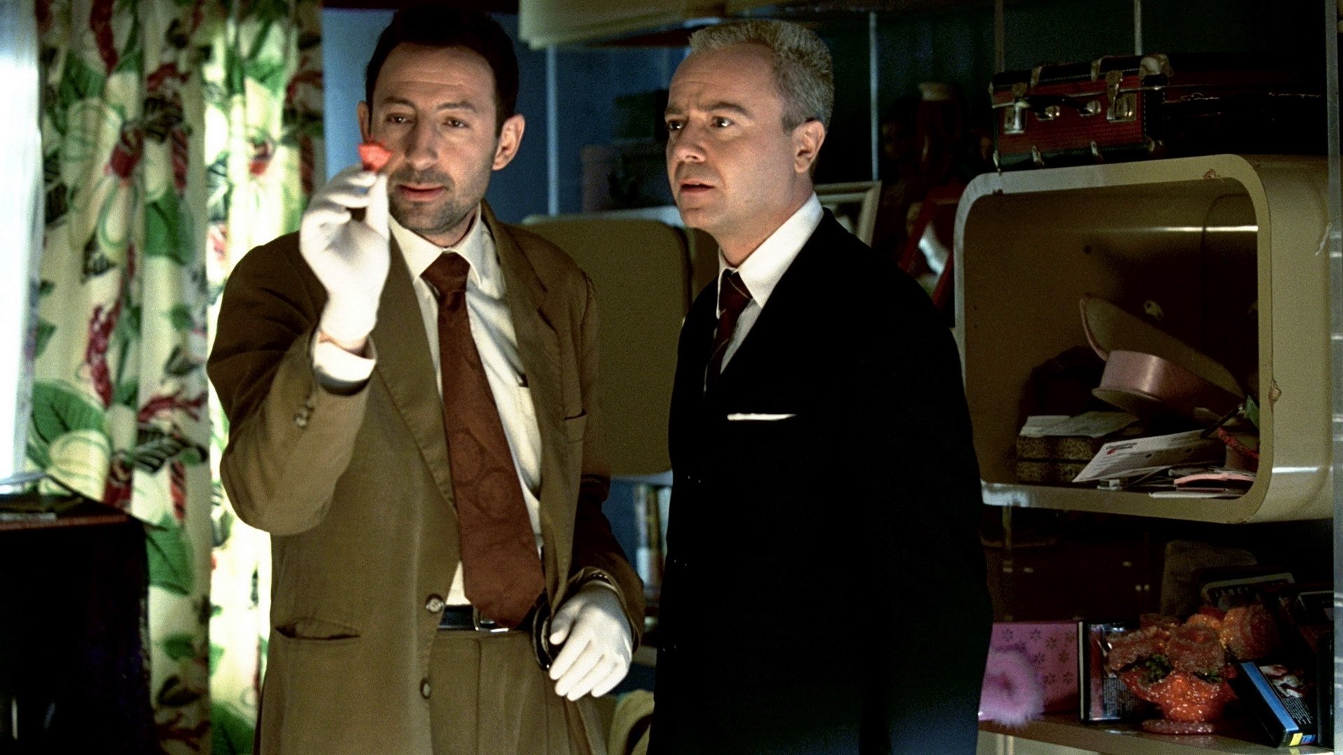 Backdrop for Mais qui a tué Pamela Rose ?