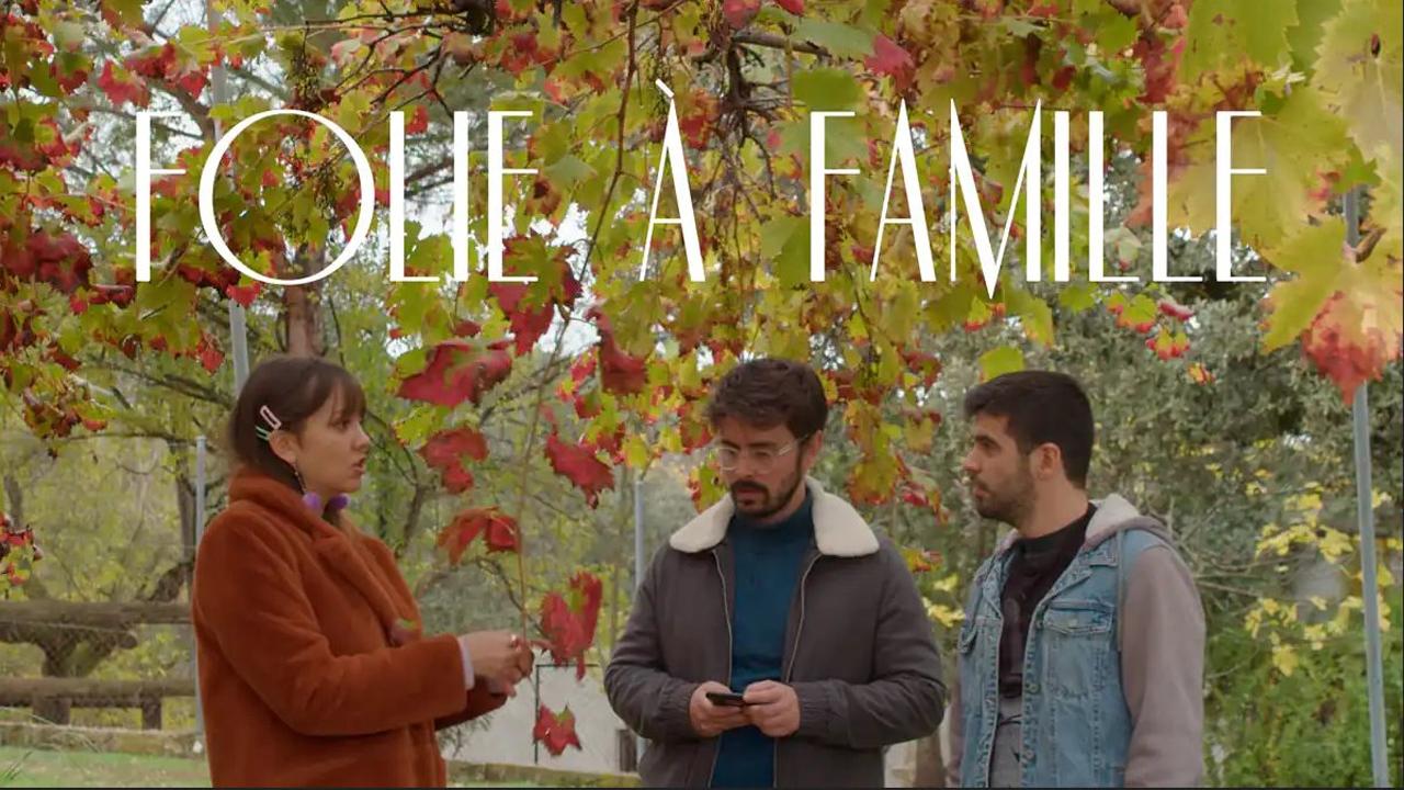 Backdrop for Folie à Famille