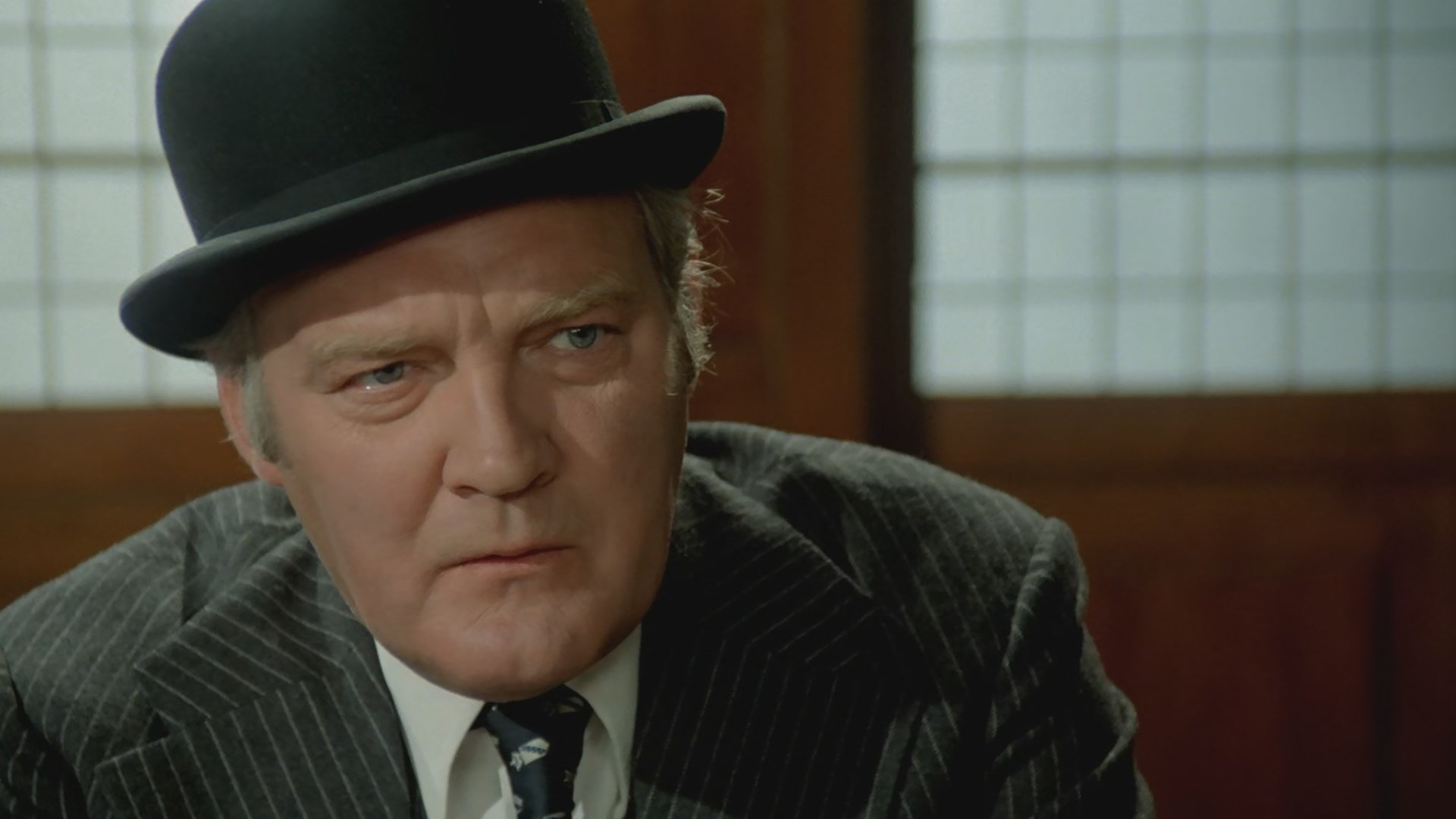 Backdrop for The Olsen Gang Goes to War