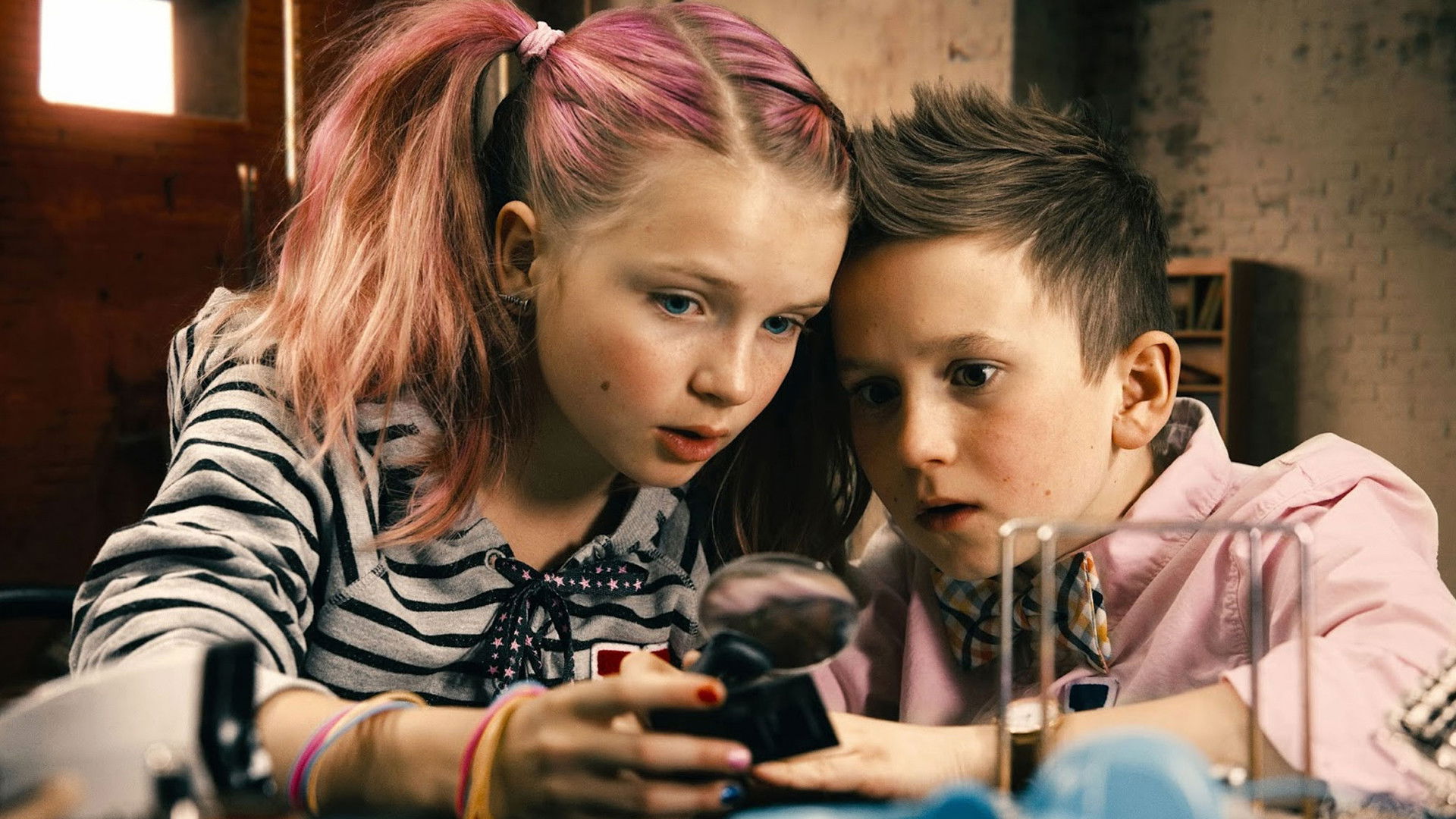 Backdrop for JerryMaya's Detective Agency – von Broms' Secret