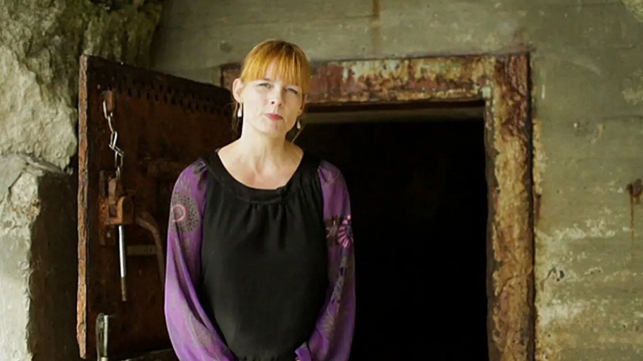 Backdrop for Fjenden kommer