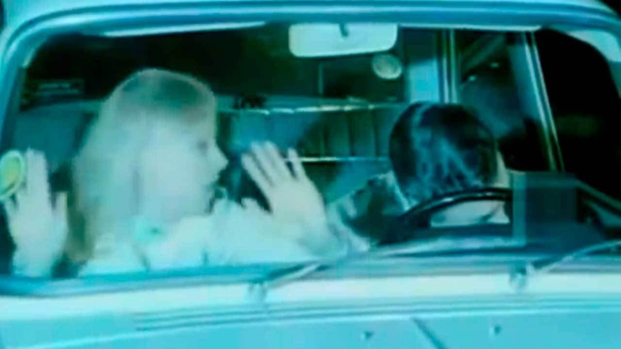 Backdrop for Che, OVNI