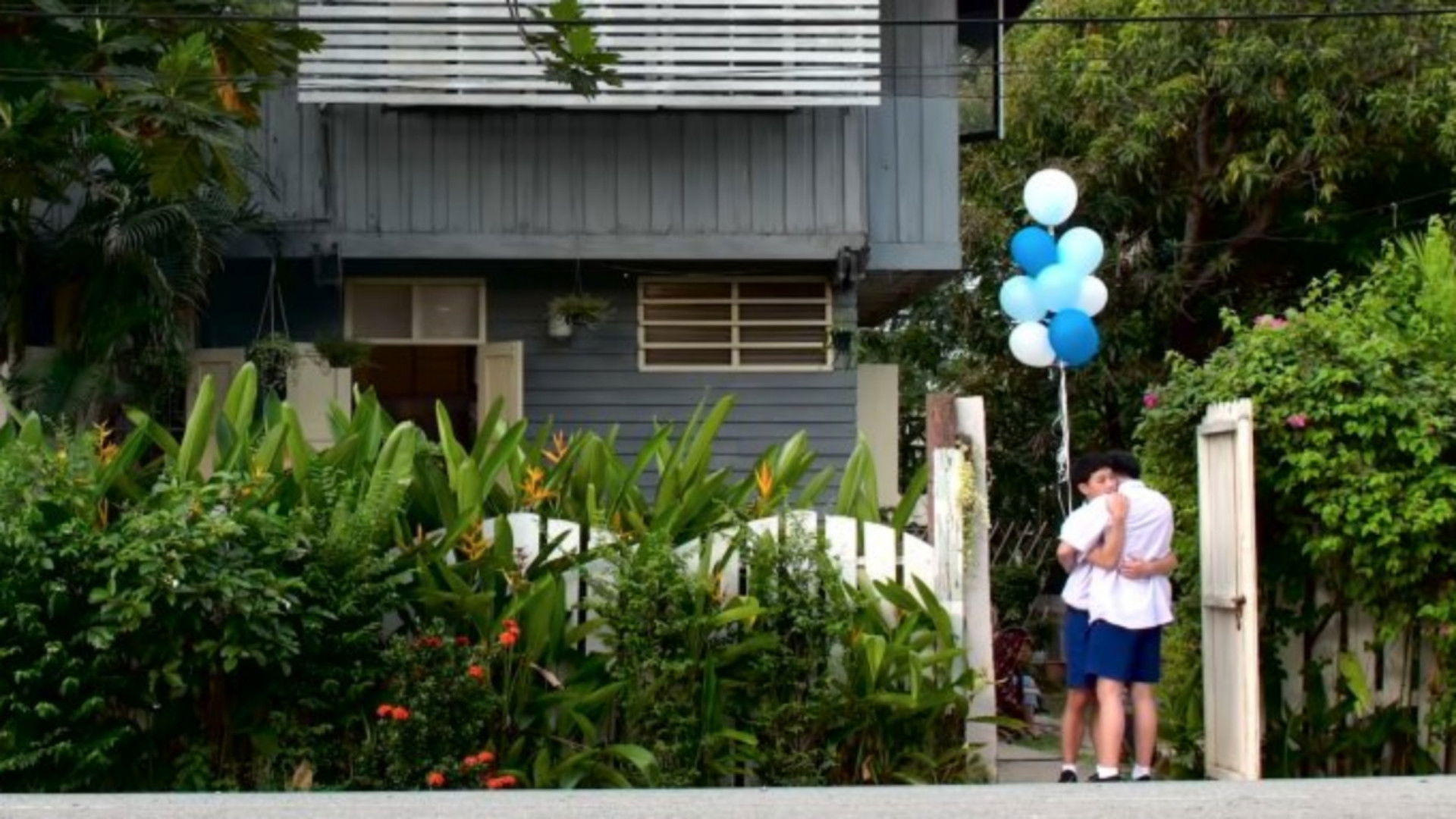 Backdrop for The Right Man: Because I Love You